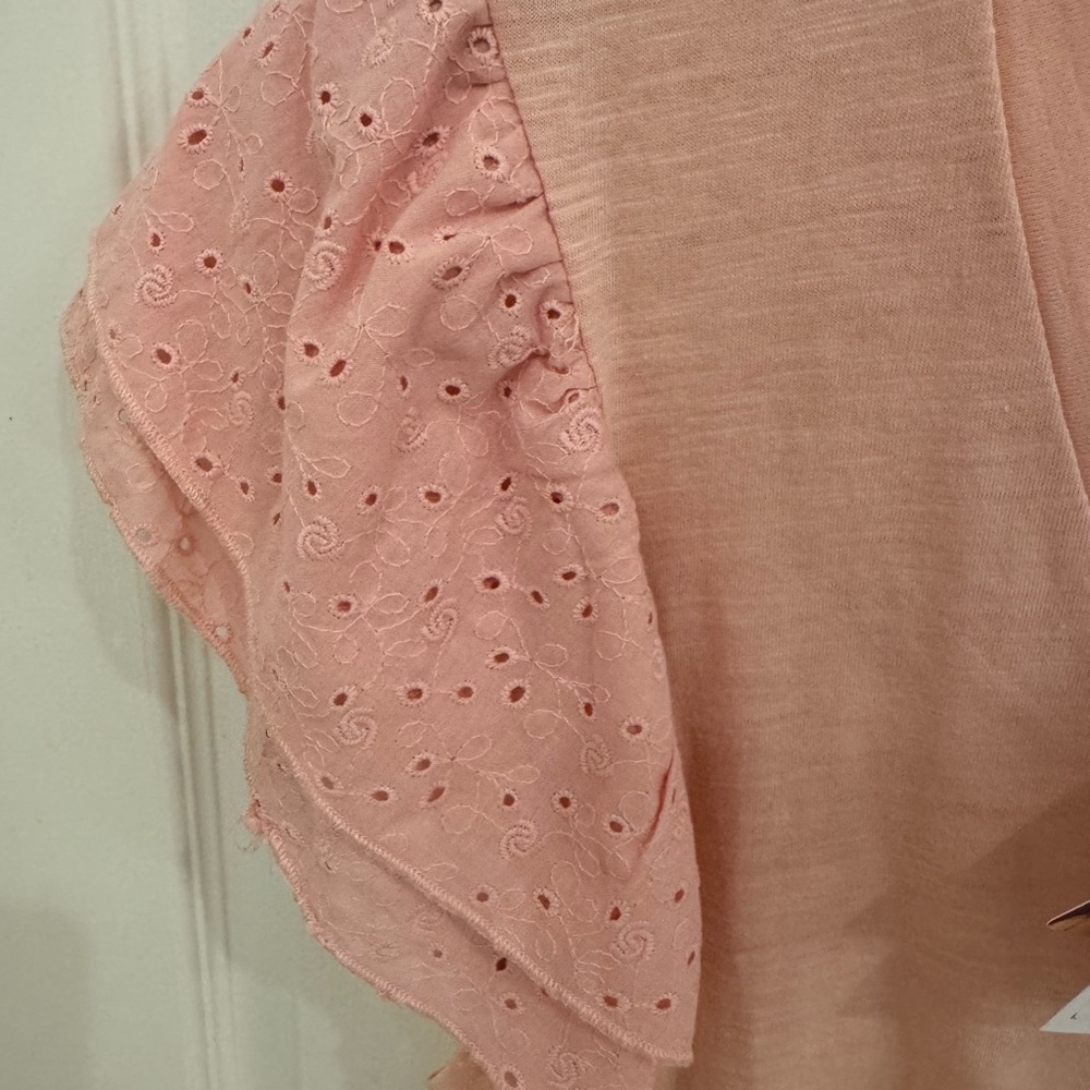 Pink V-Neck Blouse with Eyelet Sleeves - Picture 3 of 6